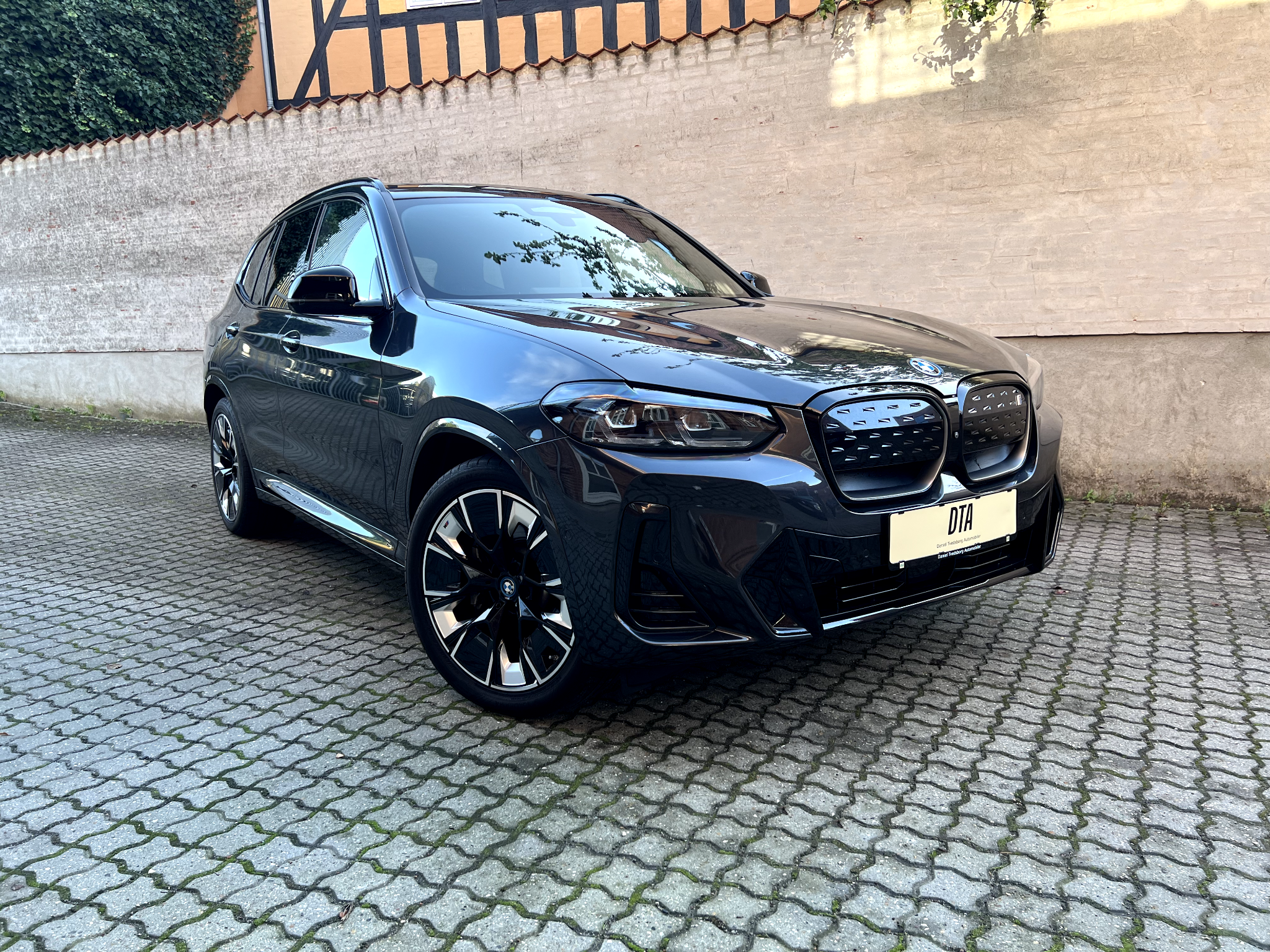 BMW iX3 – fra DTA